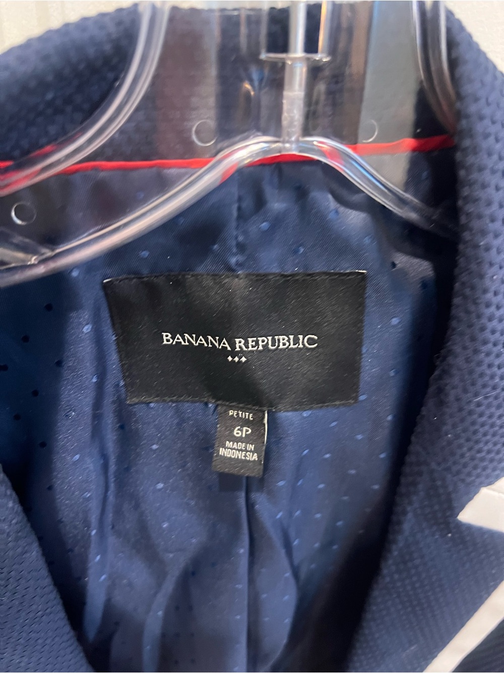 Women’s Banana Republic Navy Blazer with White Piping-Size 6P - Picture 2 of 3